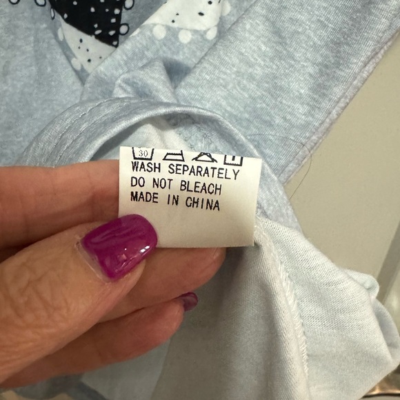 Grey Ombre Long Sleeve T-shirt Triple Heart Graphic - Size M - NWOT - Picture 3 of 5